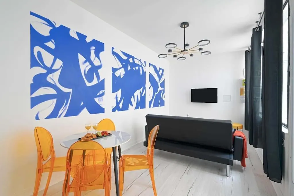 Modern Large For 3 Párizs