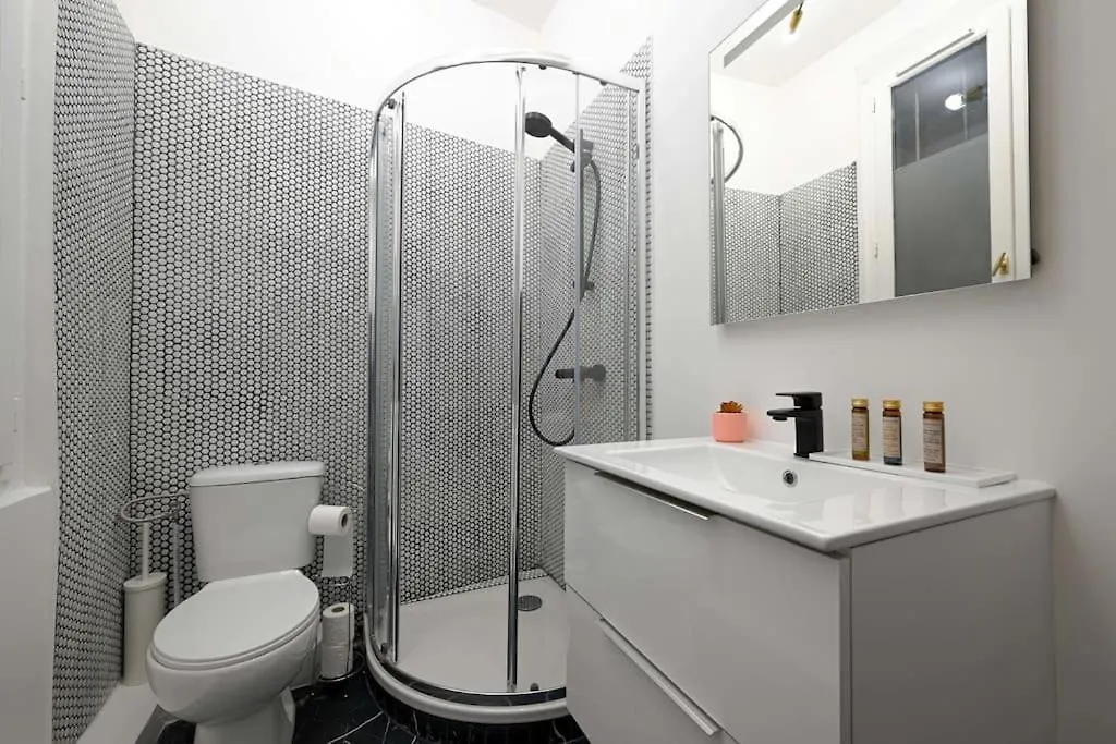 Modern Large For 3 Apartman Párizs